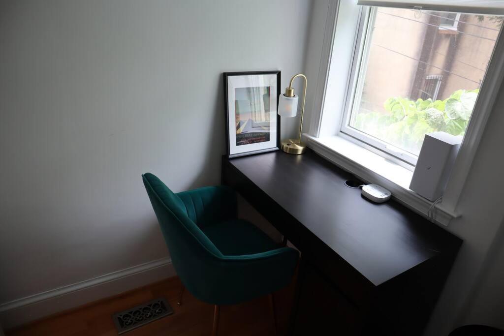 3-Bedroom House With Cute Patio Explore Dc On Foot Washington Eksteriør billede