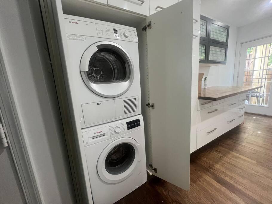3-Bedroom House With Cute Patio Explore Dc On Foot Washington Eksteriør billede