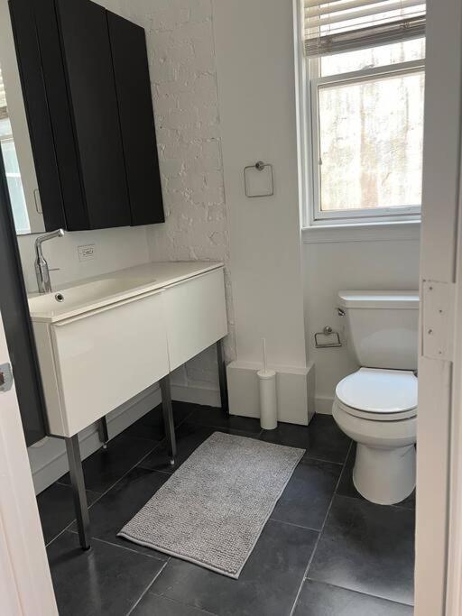 3-Bedroom House With Cute Patio Explore Dc On Foot Washington Eksteriør billede